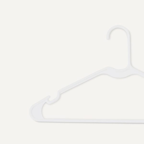 Amazon Basics Plastic Clothes Hangers, Adult Size, Black, Pack of 50 - Image 9